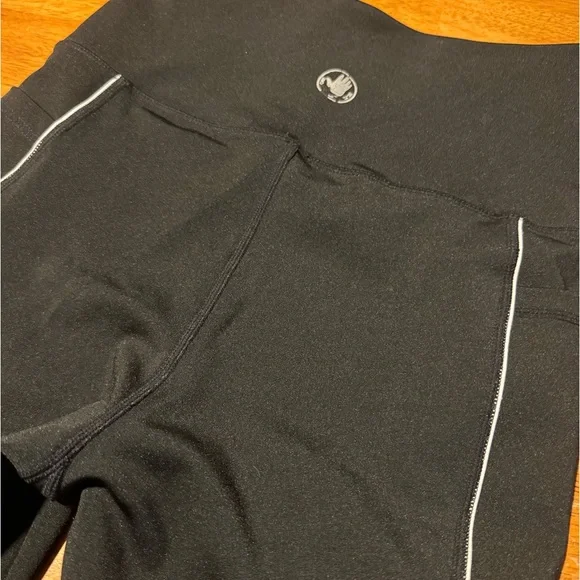 Body Glove women’s Biker Shorts Sz Med - Picture 5 of 5